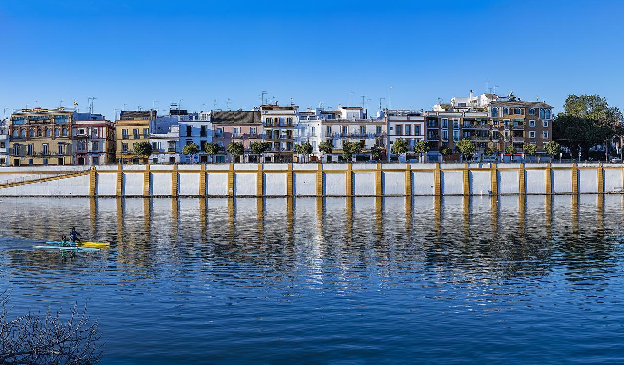 Betis 7 Luxury Boutique Apartments Seville Exterior photo